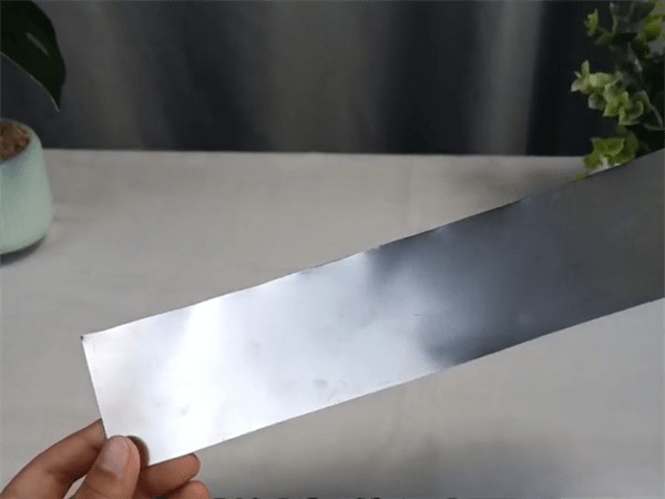 測量鋁片的顏色，選用三恩時TS7700分光測色儀！